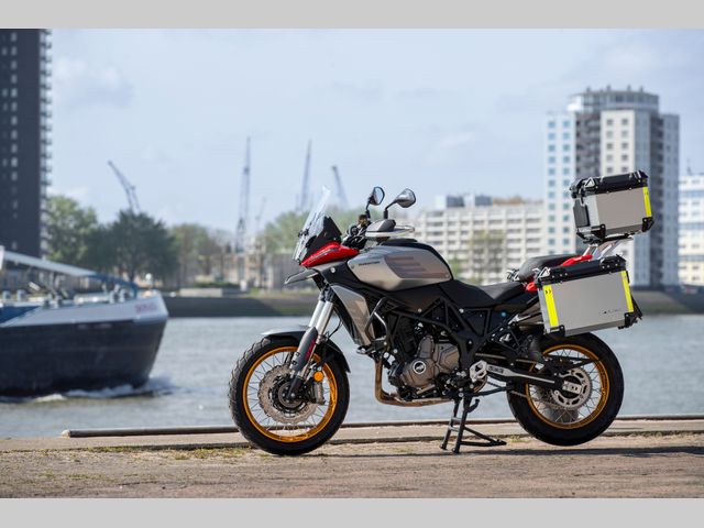 QJMOTOR - srt-700-x-touring