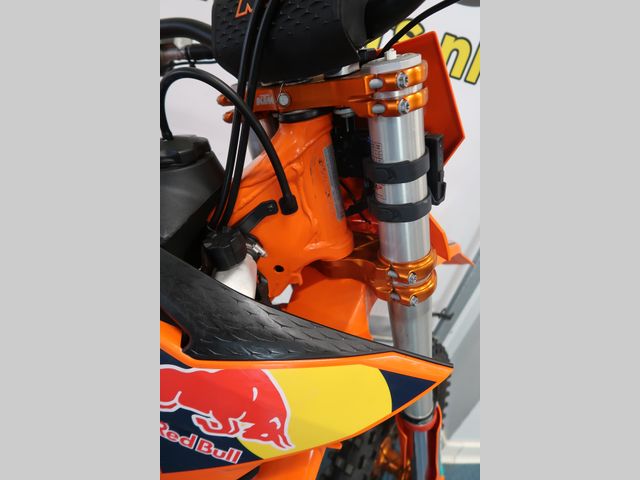 ktm - 250-sx-f-adamo-edition