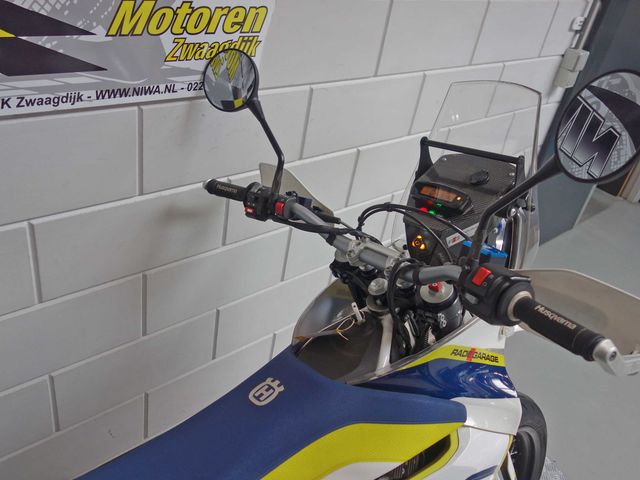 husqvarna - 701-supermoto