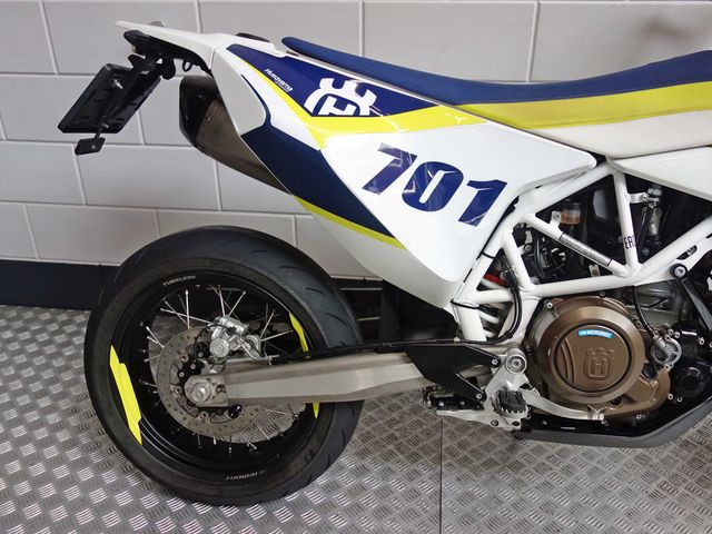 husqvarna - 701-supermoto