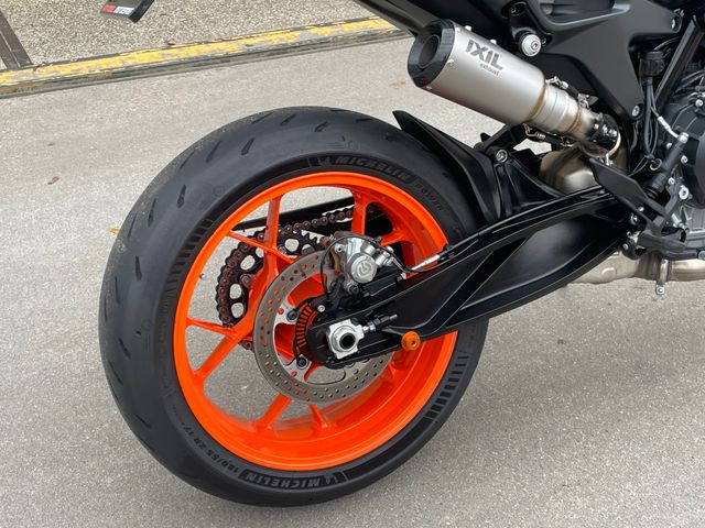ktm - 890-duke