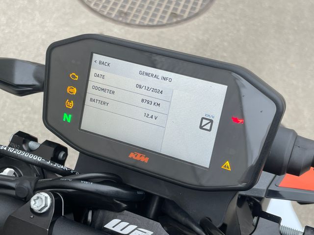 ktm - 890-duke