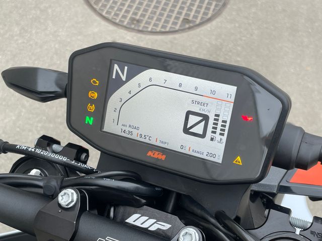 ktm - 890-duke