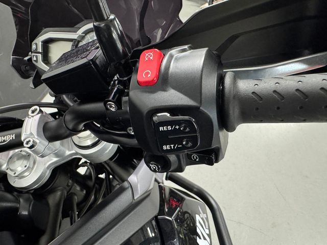 triumph - tiger-800-xrx