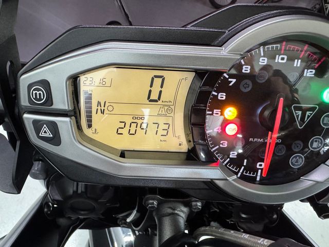 triumph - tiger-800-xrx