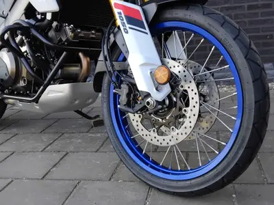 SUZUKI V-STROM 1050 DE – foto 3