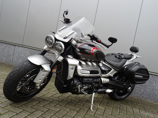 triumph - rocket-3-gt