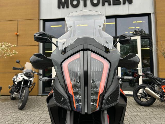 ktm - 1290-super-adventure-s