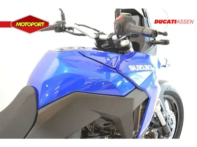 SUZUKI V-STROM 800 – foto 4