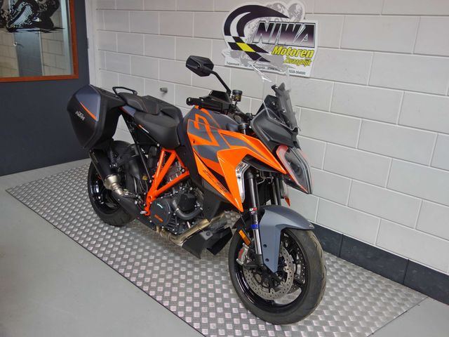 ktm - 1290-super-duke-gt