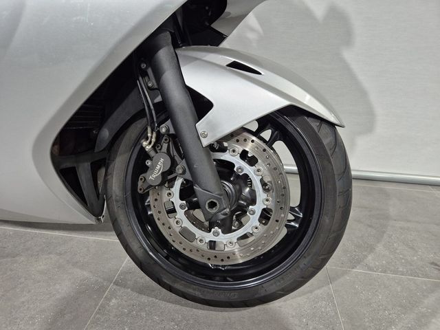 triumph - sprint-st-1050-abs