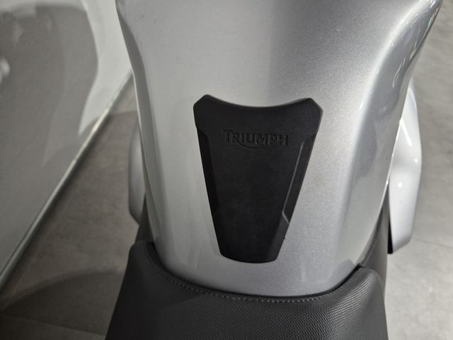 triumph - sprint-st-1050-abs