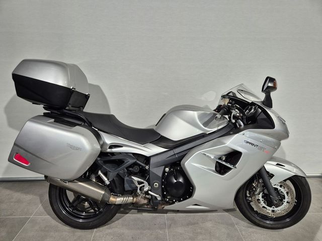 triumph - sprint-st-1050-abs