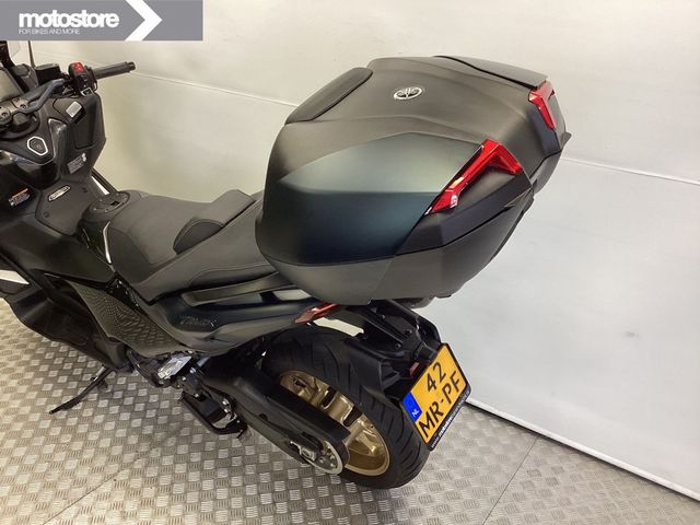 yamaha - tmax-tech-max-560