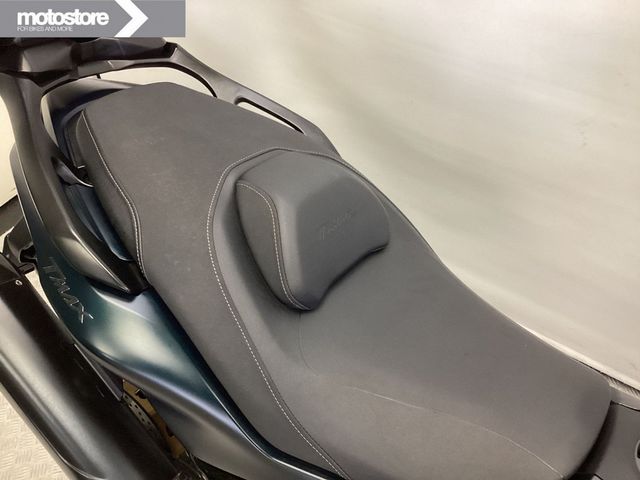 yamaha - tmax-tech-max-560