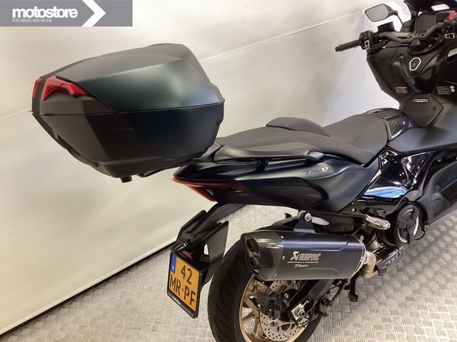 yamaha - tmax-tech-max-560