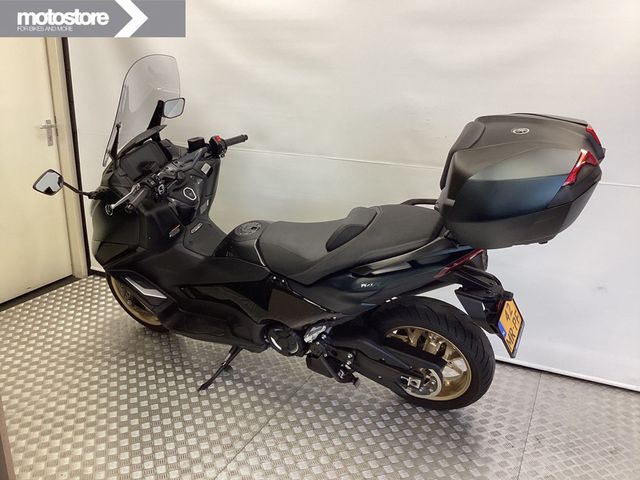 yamaha - tmax-tech-max-560