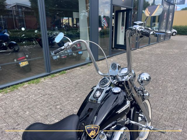 harley-davidson - heritage-softail-classic-flstc