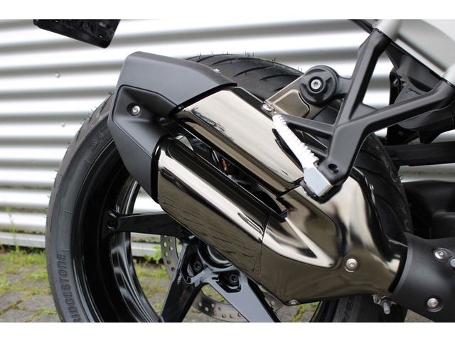 bmw - r-1300-r