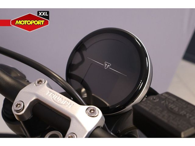 triumph - trident-660