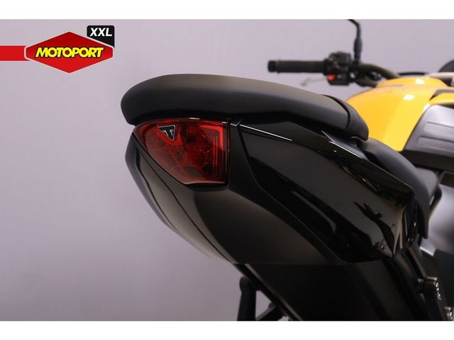 triumph - trident-660