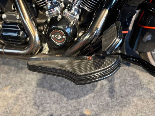 harley-davidson - road-glide-cvo-fltrxse