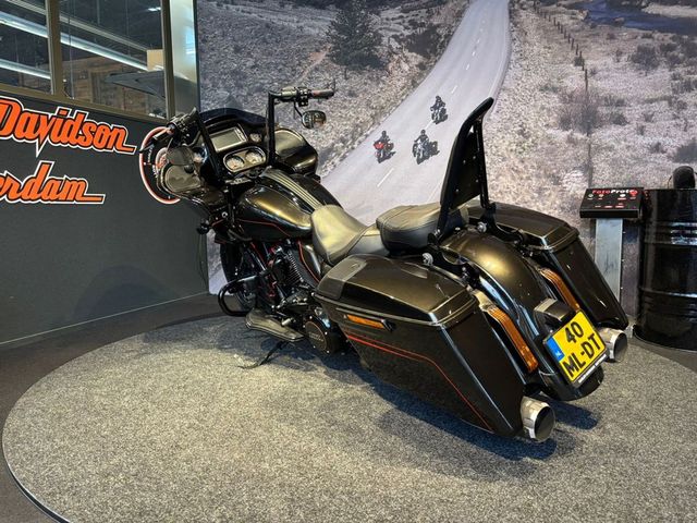 harley-davidson - road-glide-cvo-fltrxse