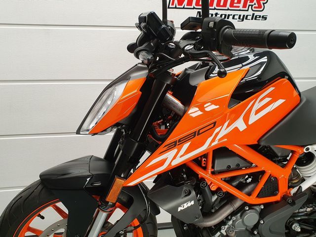 ktm - 390-duke-abs