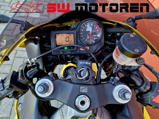 honda - cbr-900-rr-fireblade