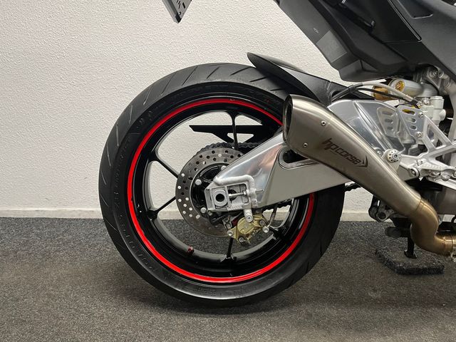 aprilia - tuono-v4