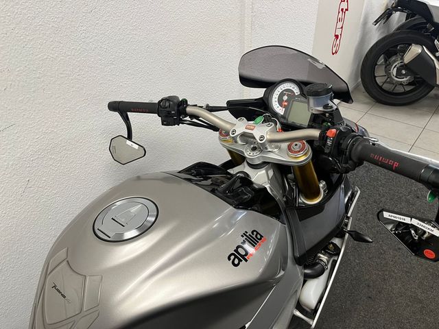 aprilia - tuono-v4