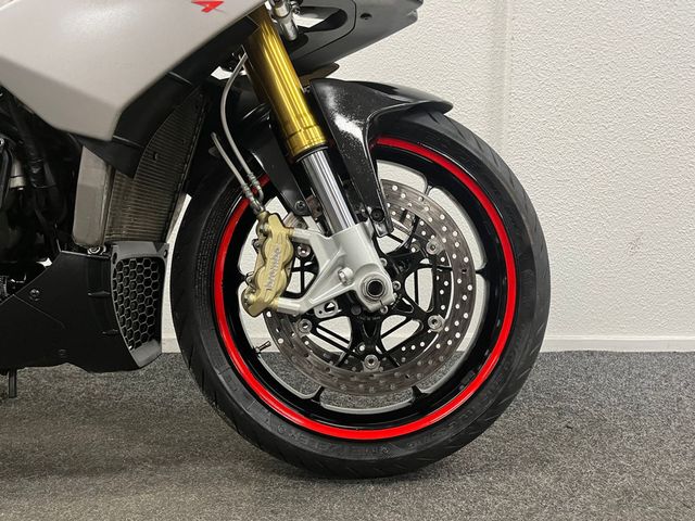 aprilia - tuono-v4