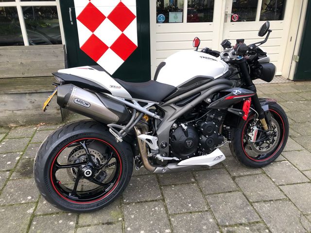triumph - speed-triple-1050-abs