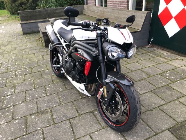 triumph - speed-triple-1050-abs