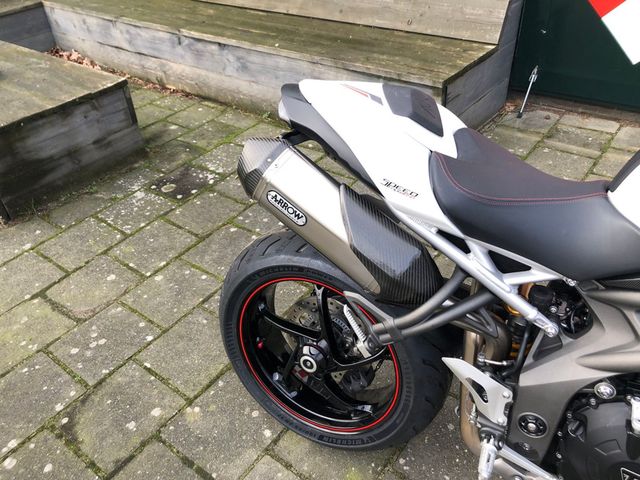 triumph - speed-triple-1050-abs