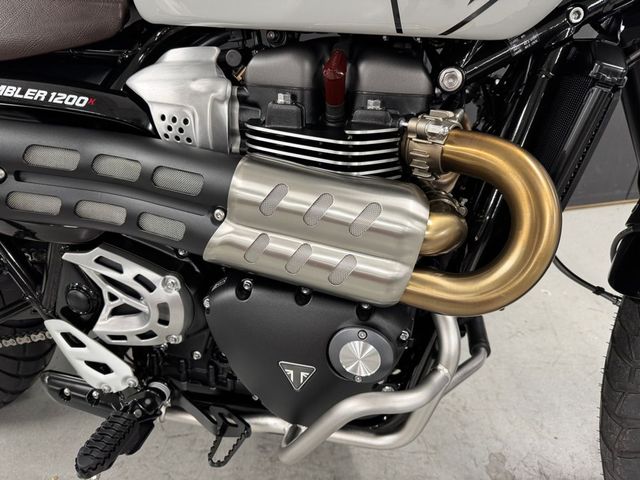 triumph - scrambler-1200-x