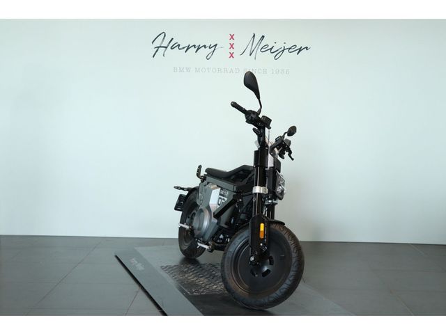 bmw - ce-02