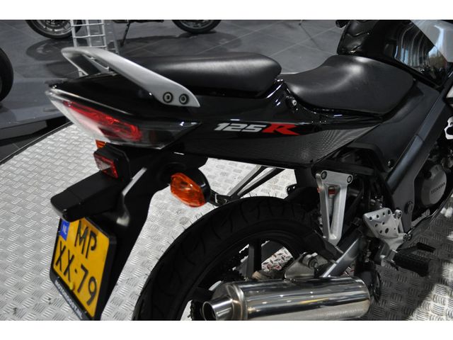 honda - cbr-125-r