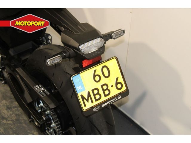 suzuki - gsx-8s