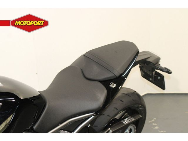 suzuki - gsx-8s