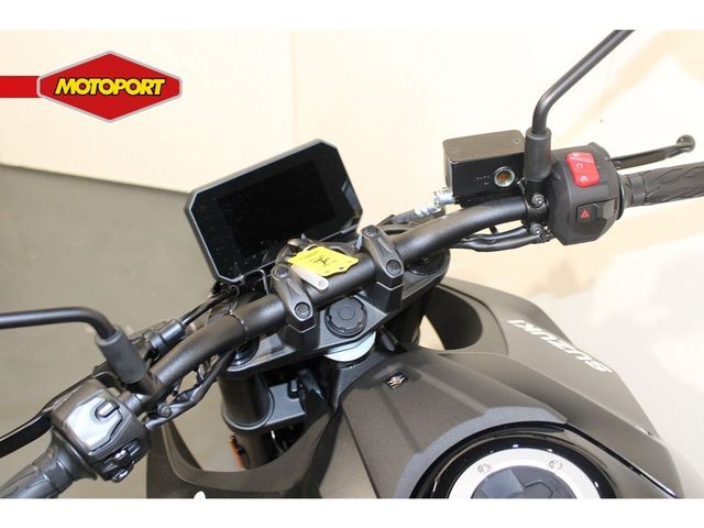 suzuki - gsx-8s