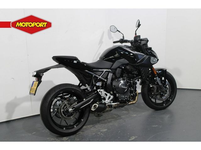 suzuki - gsx-8s