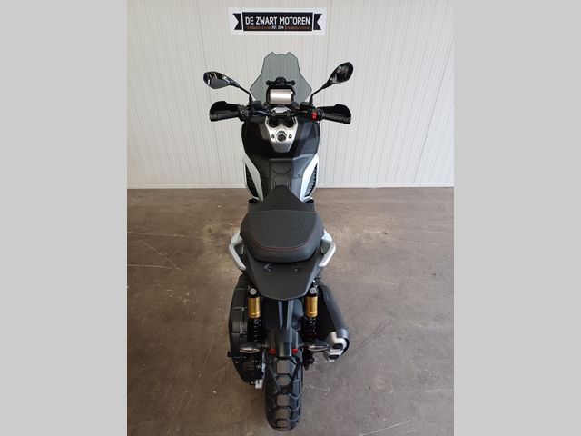 aprilia - sr-gt-400