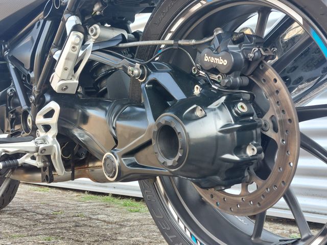 bmw - r-1200-rs