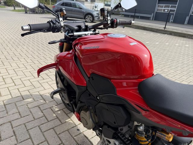 ducati - streetfighter-v4s