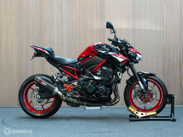 kawasaki - z900