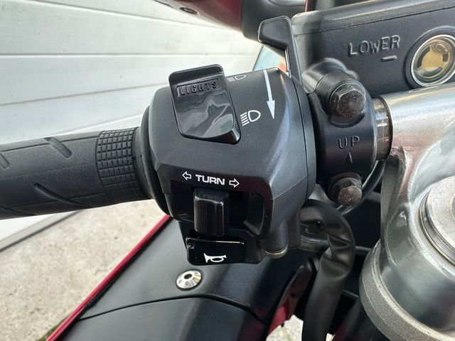 honda - cbr-1100--xx-super-blackbird