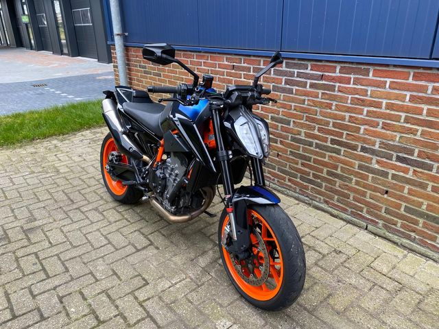 ktm - 890-duke-r