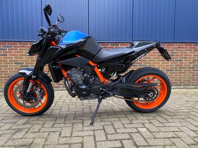 ktm - 890-duke-r