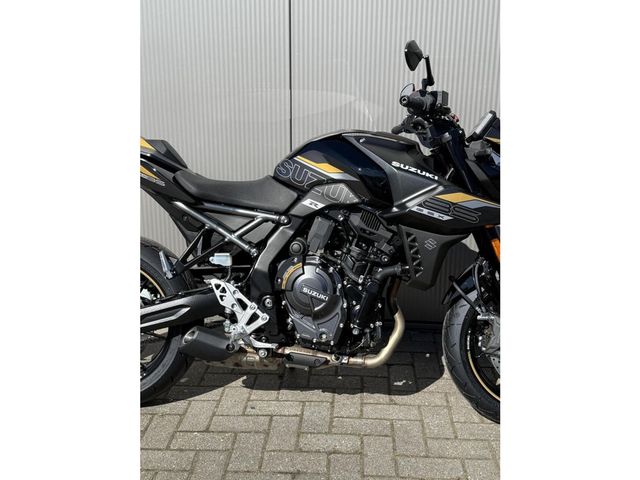 suzuki - gsx-8s